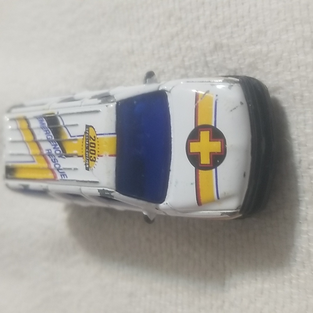 Matchbox Emergency Rescue Jeep - Picture 2 of 5